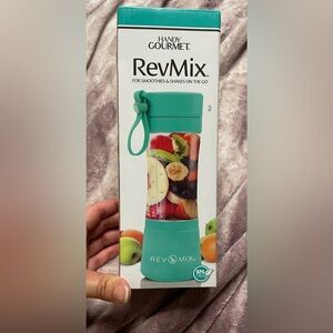 Handy Gourmet RevMix Portable Blender